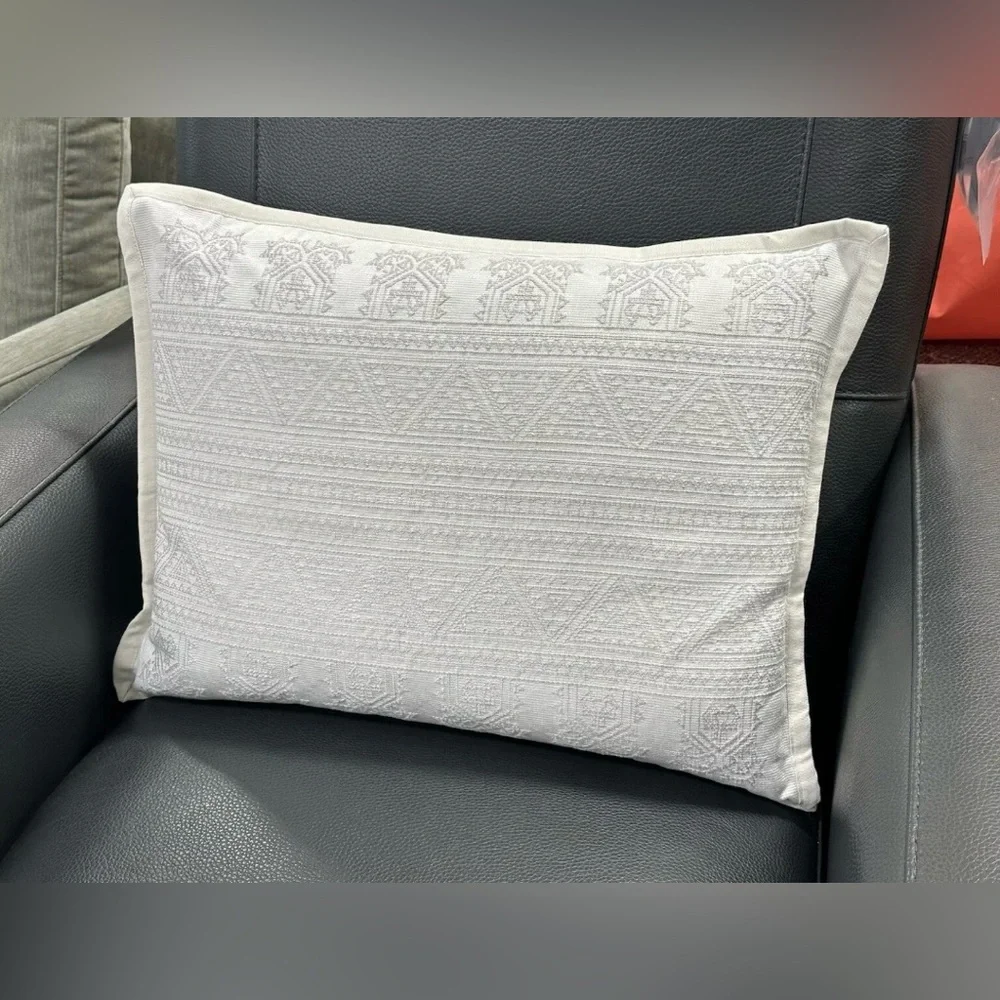 $215 NEW RALPH LAUREN HOME THROW PILLOW WOVEN ON BOTH SIDES 15 X 20 BED SOFA…